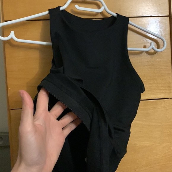 Blackmilk high neck seamless tank - Picture 4 of 5